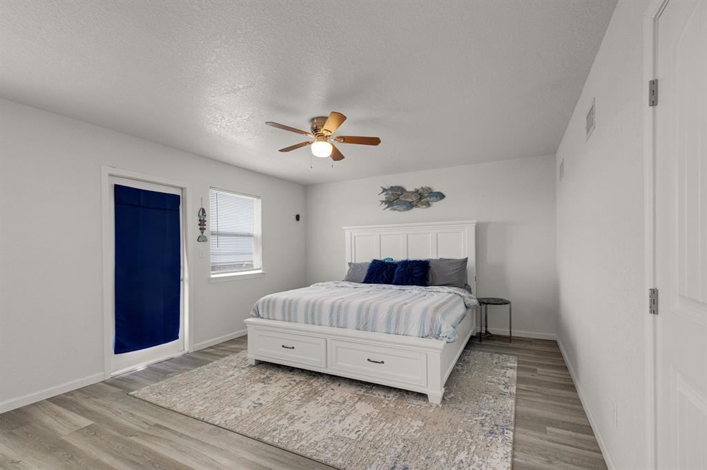 2183 Beachcomber Drive, Kemah, Texas image 12