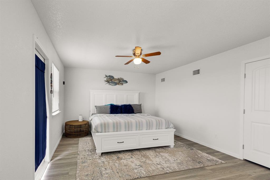 2183 Beachcomber Drive, Kemah, Texas image 13