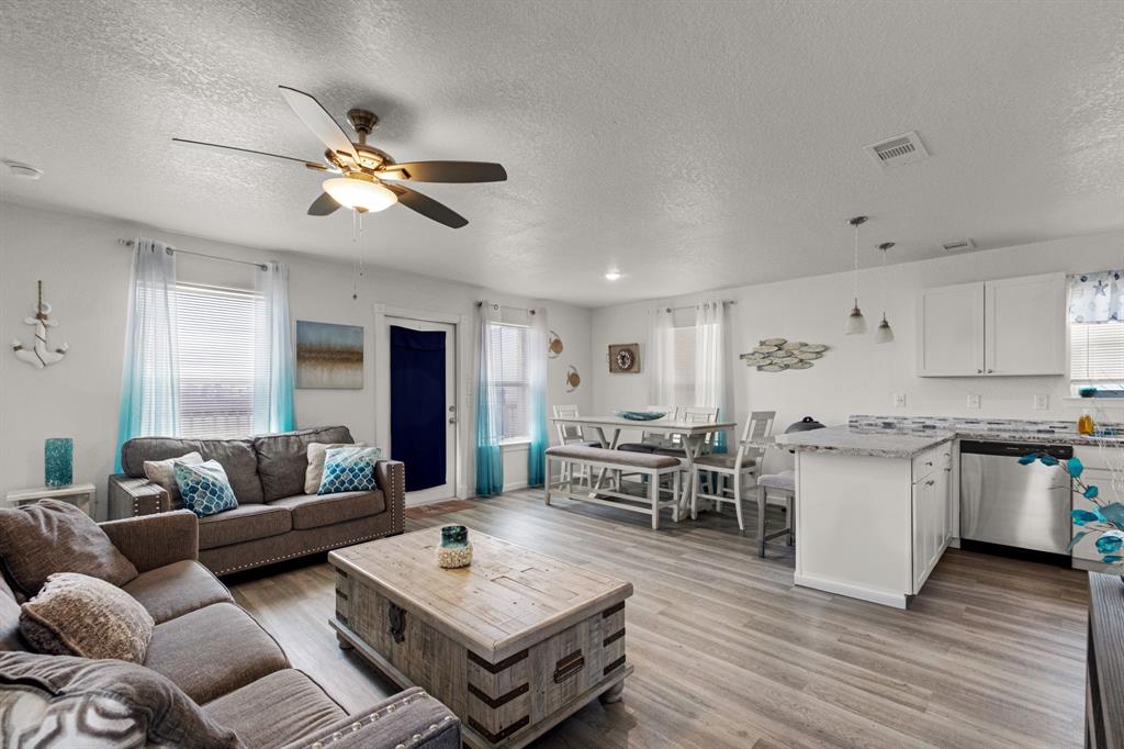 2183 Beachcomber Drive, Kemah, Texas image 7