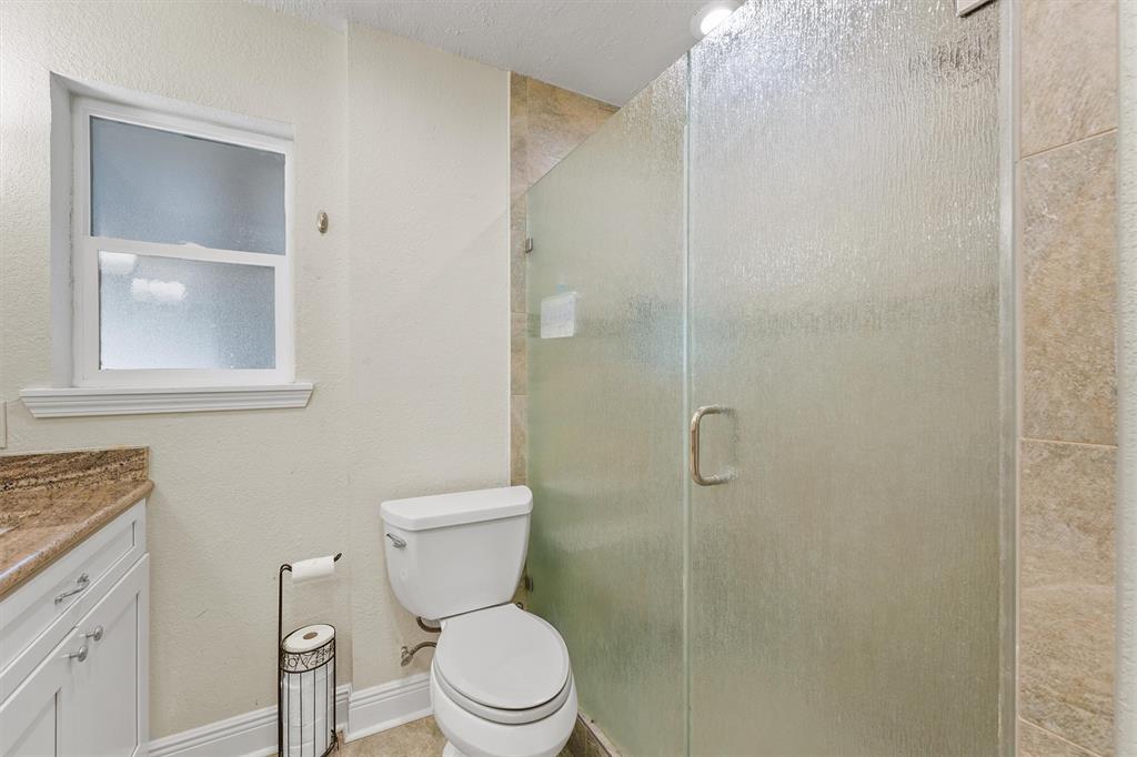 1108 Myrtlewood Drive, Friendswood, Texas image 19
