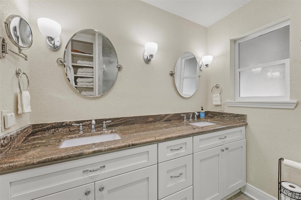 1108 Myrtlewood Drive, Friendswood, Texas image 18
