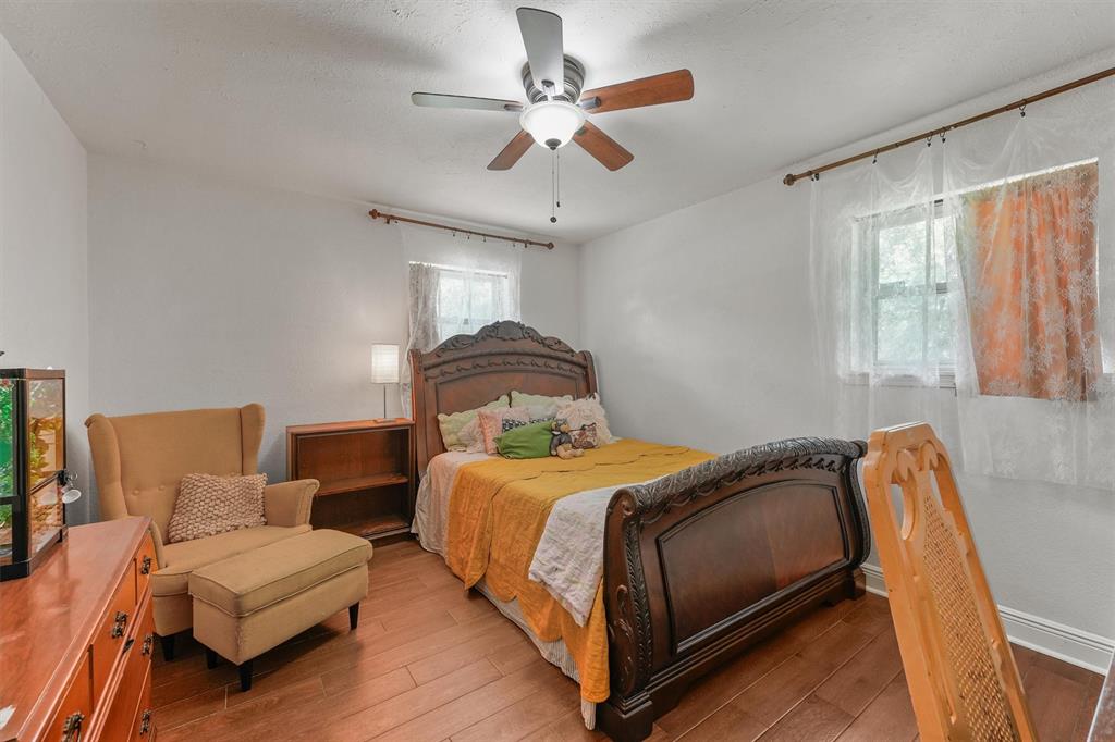 1108 Myrtlewood Drive, Friendswood, Texas image 16