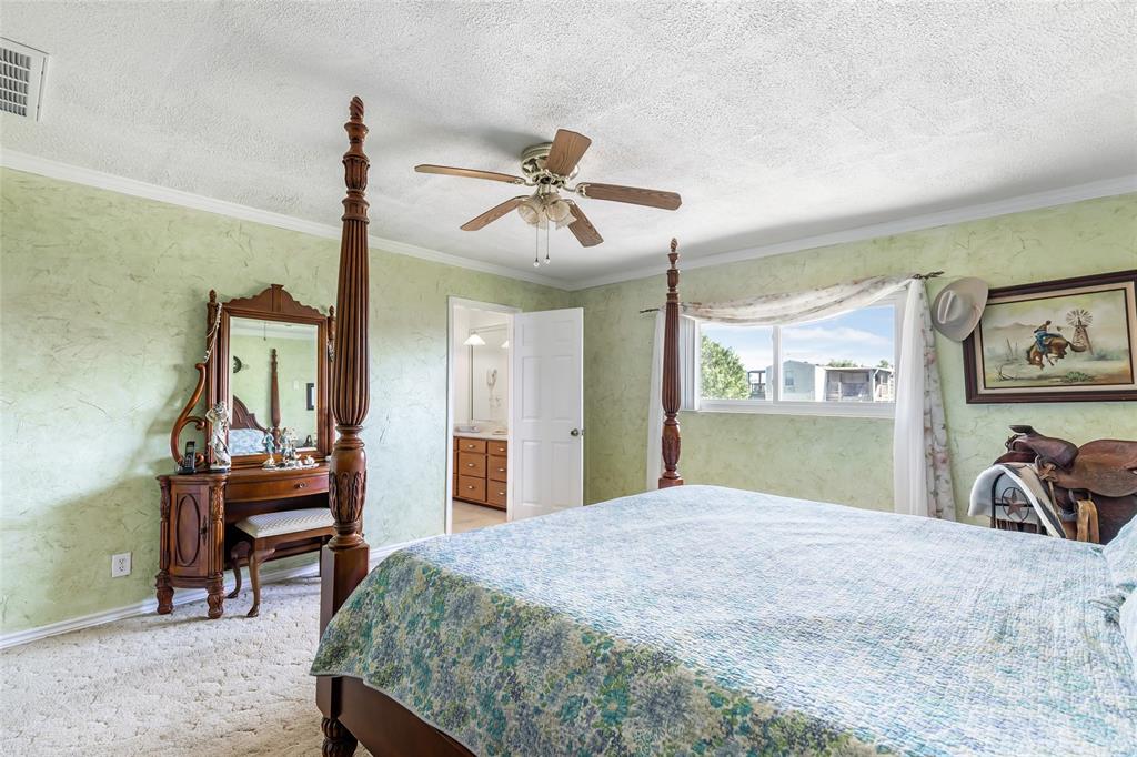 603 Shady Glen Drive, Anahuac, Texas image 14