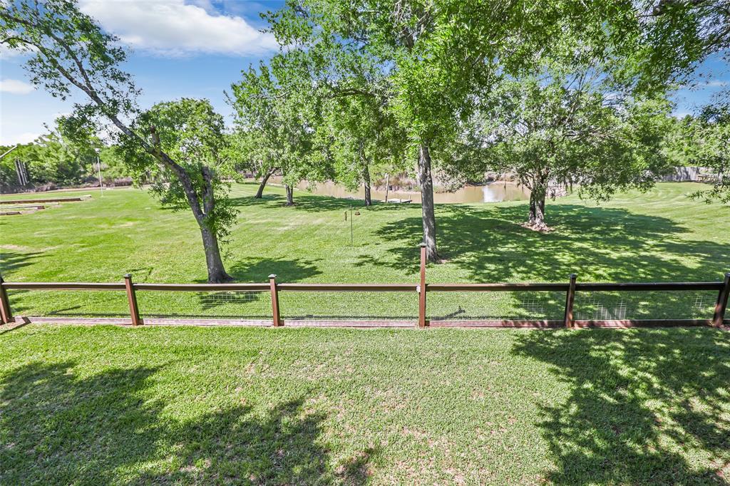 603 Shady Glen Drive, Anahuac, Texas image 27
