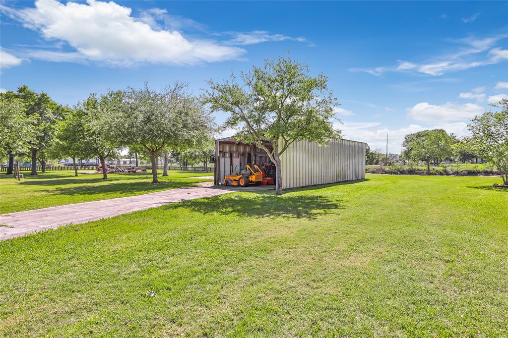 603 Shady Glen Drive, Anahuac, Texas image 37