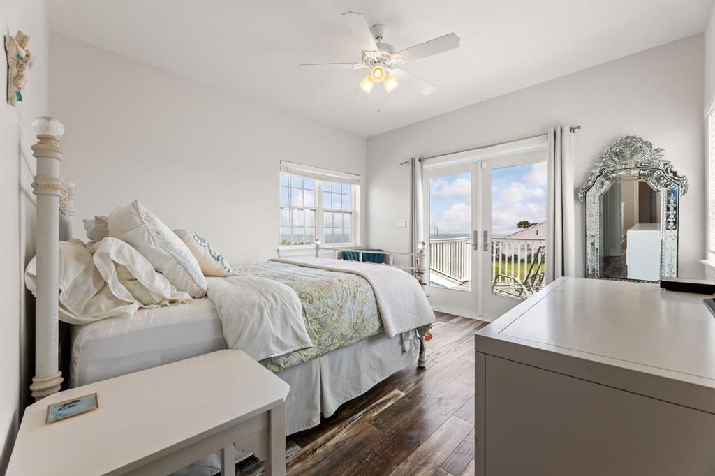 22516 Bay Point Drive, Galveston, Texas image 29