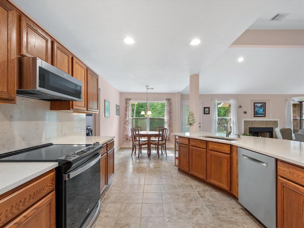 605 Pelican Street, Magnolia, Texas image 12