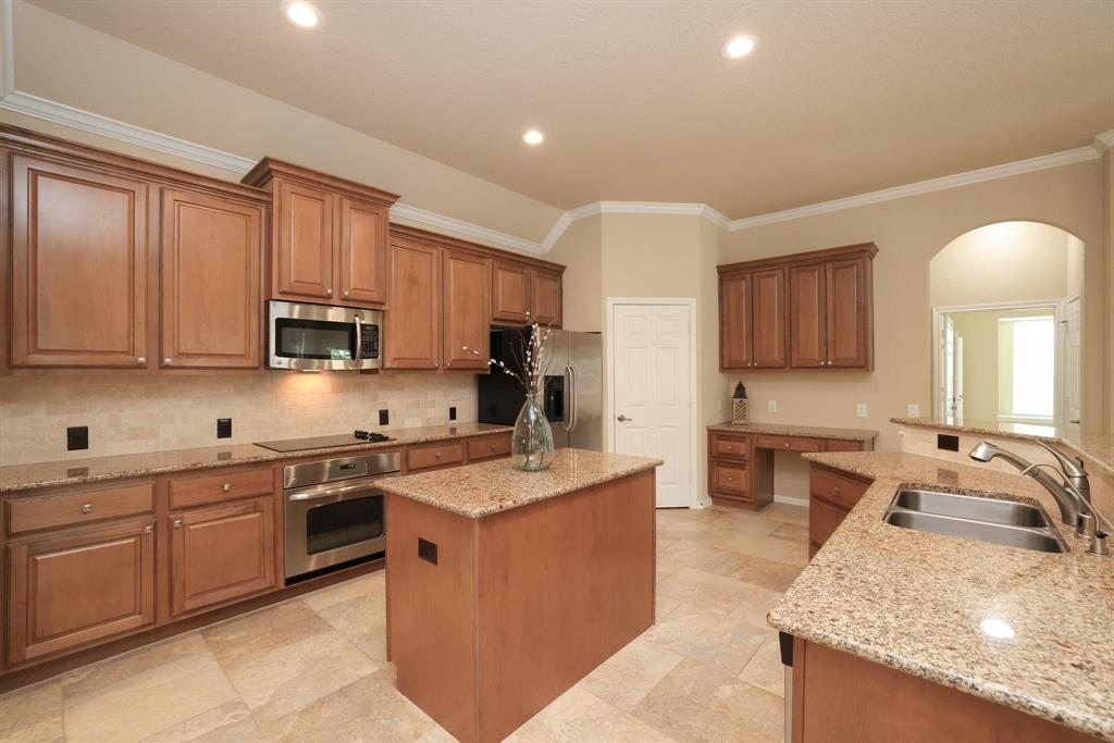 19223 Blue Cove Court, Cypress, Texas image 14