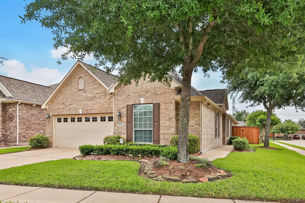 19223 Blue Cove Court, Cypress, Texas image 2
