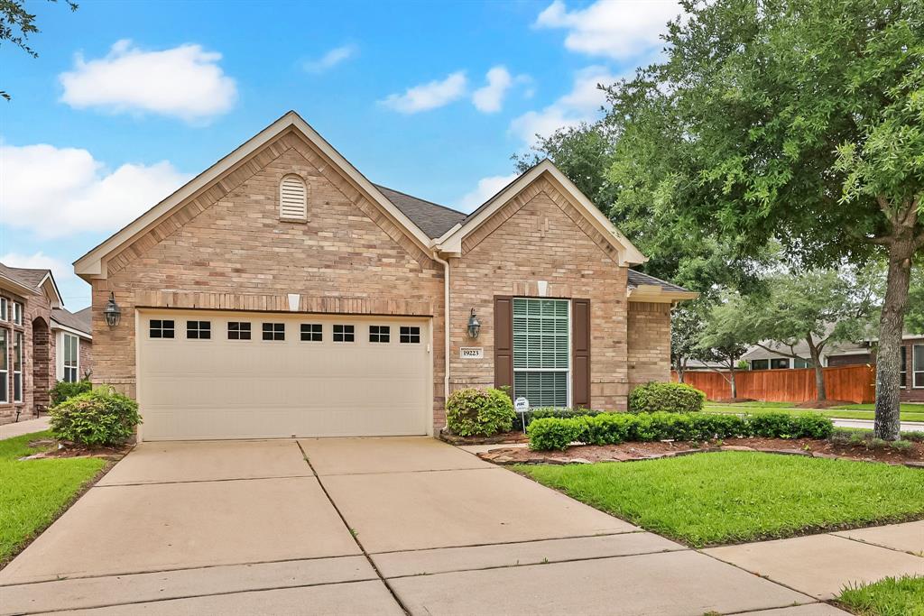 19223 Blue Cove Court, Cypress, Texas image 1