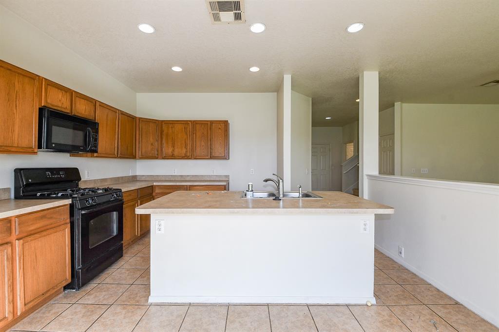 3043 Feather Green Trail, Fresno, Texas image 5