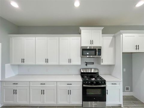 A home in Angleton