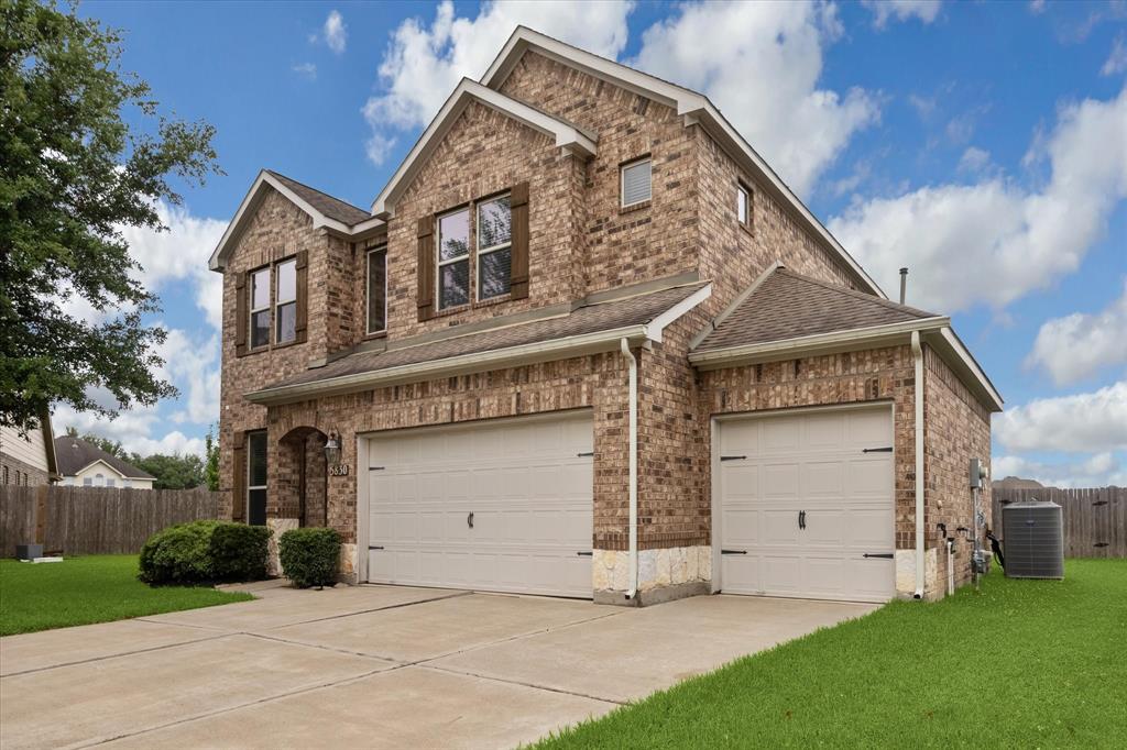 5830 Watford Bend