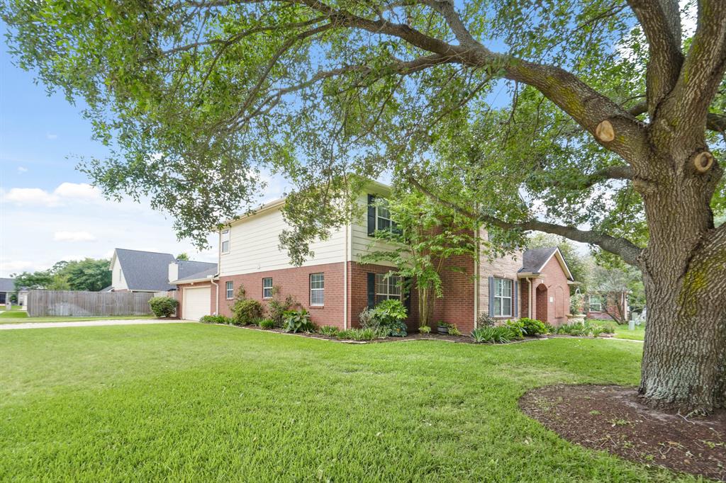 6001 S Fawnlake Drive, Katy, Texas image 3