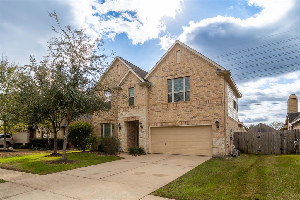 13514 Mooring Pointe Drive, Pearland, Texas image 2