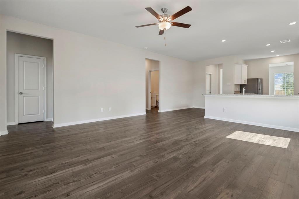 15854 Berry Hill Drive, Conroe, Texas image 4
