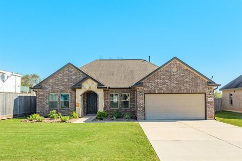 A home in Angleton