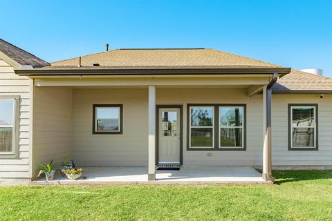 A home in Angleton