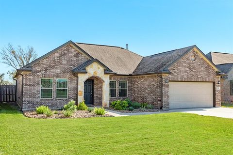 A home in Angleton