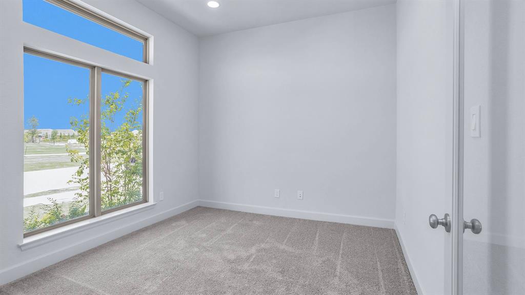 21111 Madera Valley Lane