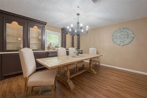 Single Family Residence in Dickinson TX 12425 Pine Oak Drive 5.jpg