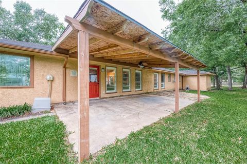 Single Family Residence in Dickinson TX 12425 Pine Oak Drive 30.jpg