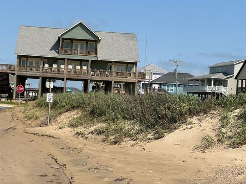 A home in Crystal Beach