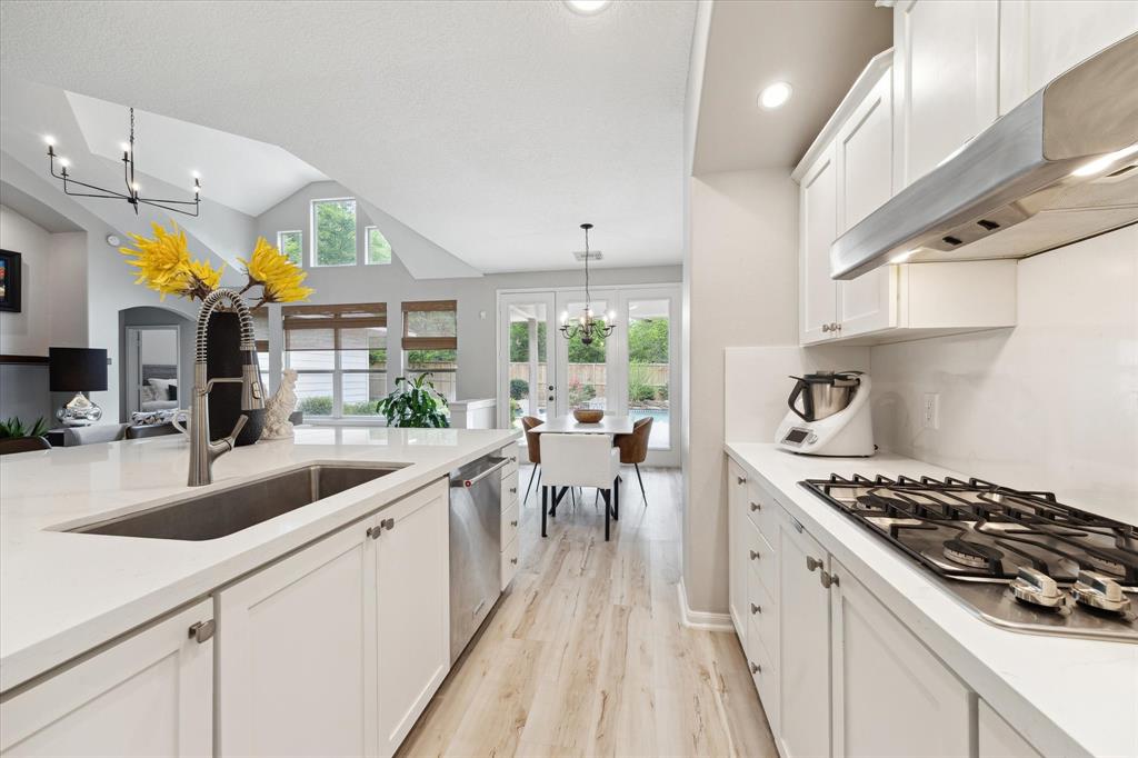 78 S Longsford Circle, The Woodlands, Texas image 14