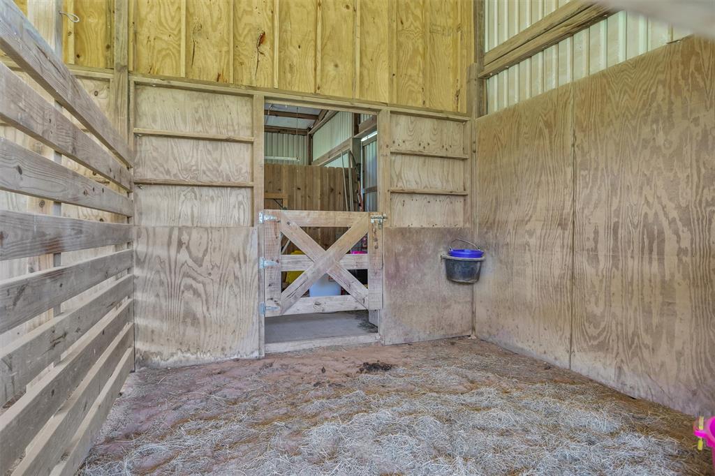 29210 Walker Lane Ln, Fulshear, Texas image 16