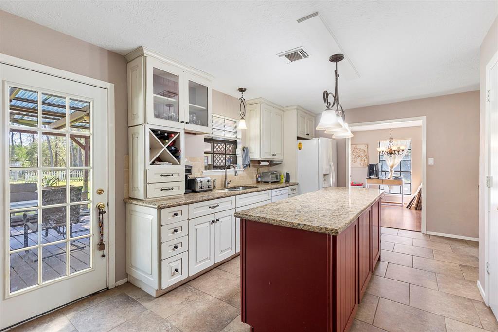 9219 Sendera Drive, Magnolia, Texas image 8