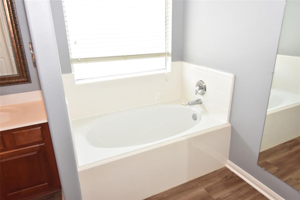9619 Babbling Spring Court, Tomball, Texas image 19