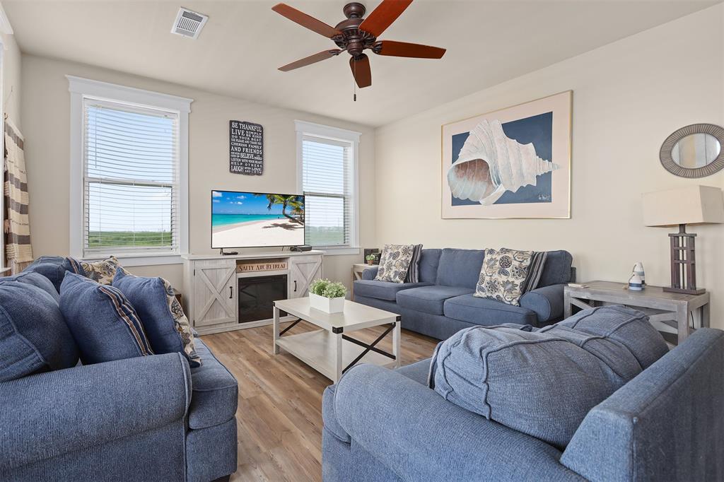 4221 Grassy Pointe Drive #103, Galveston, Texas image 8