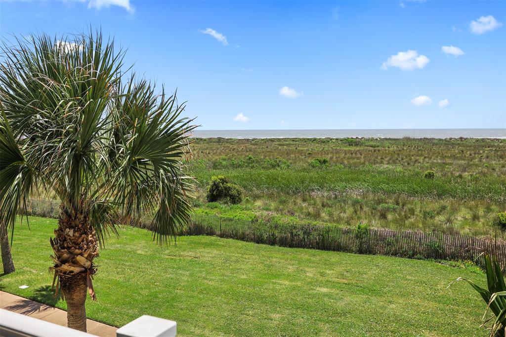 4221 Grassy Pointe Drive #103, Galveston, Texas image 3