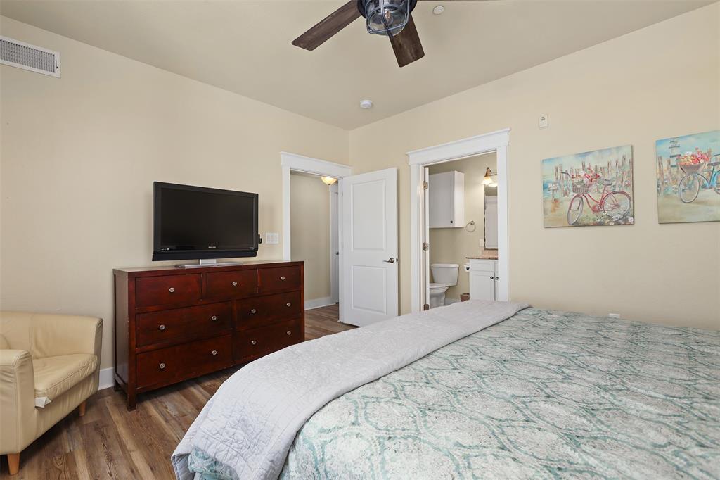 4221 Grassy Pointe Drive #103, Galveston, Texas image 17