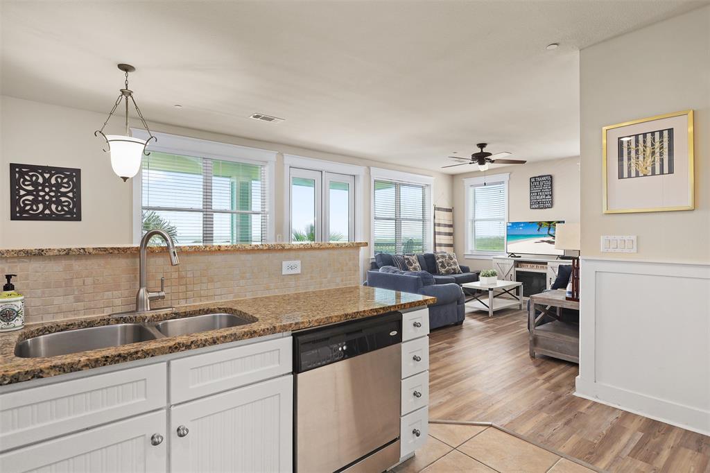 4221 Grassy Pointe Drive #103, Galveston, Texas image 14
