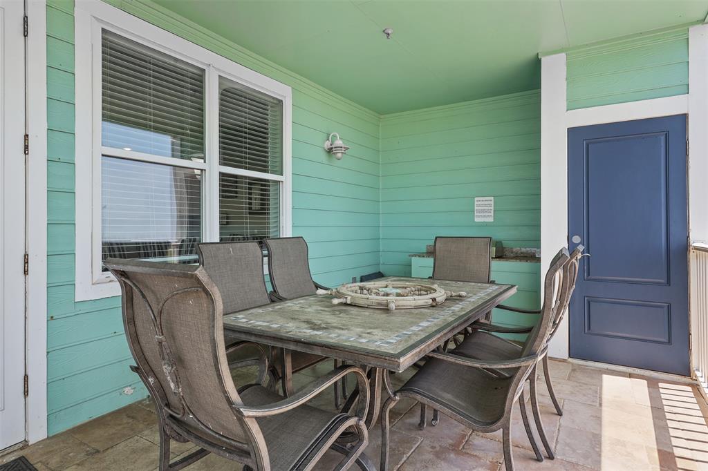 4221 Grassy Pointe Drive #103, Galveston, Texas image 5