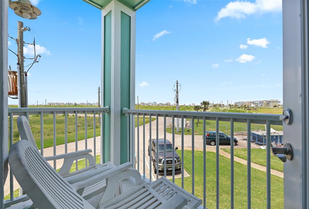 4221 Grassy Pointe Drive #103, Galveston, Texas image 16