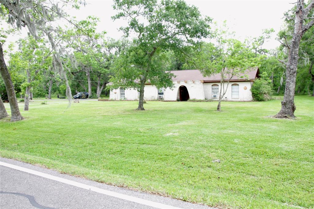 597 County Road 605, Angleton, Texas image 7