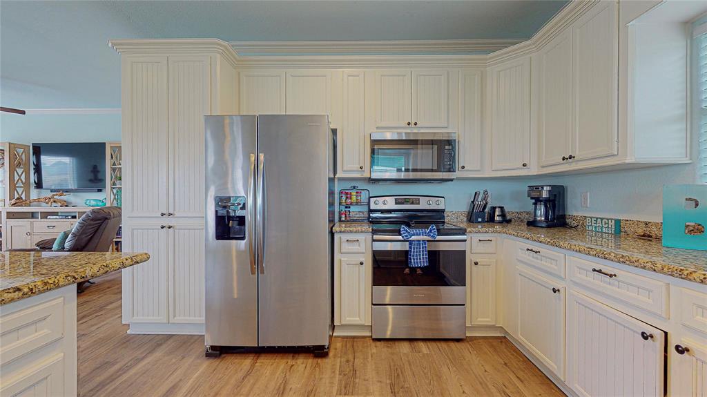 923 Tidelands Drive, Galveston, Texas image 18