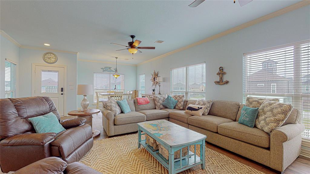 923 Tidelands Drive, Galveston, Texas image 13