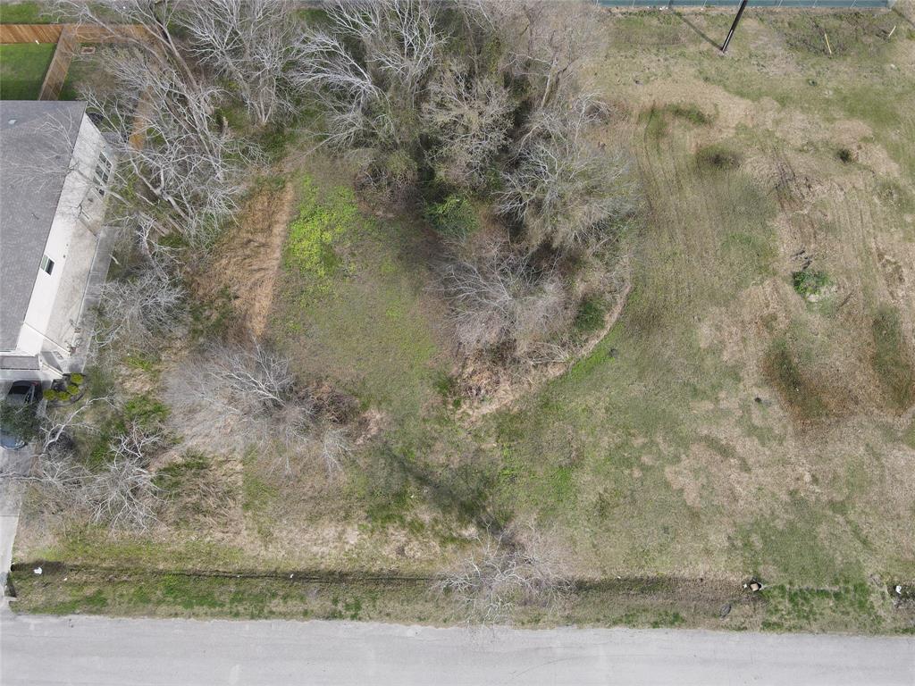 N 1st Street, La Porte, Texas image 7