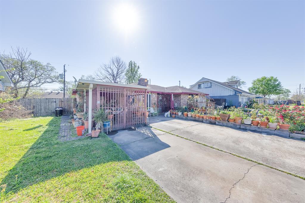 730 Dell Dale Street, Channelview, Texas image 38