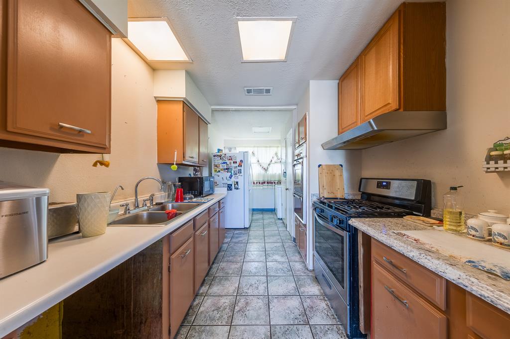 730 Dell Dale Street, Channelview, Texas image 18