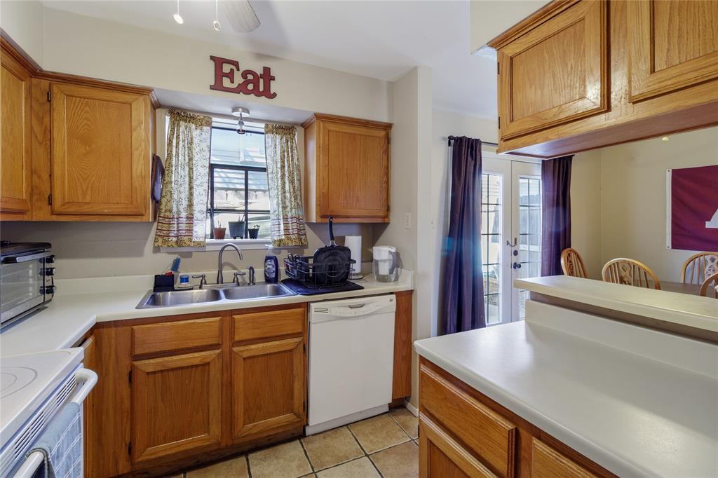 1904 Dartmouth Street #A4, College Station, Texas image 8