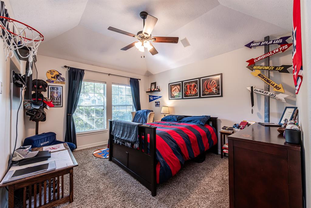 23530 Powder Mill Drive, Tomball, Texas image 32