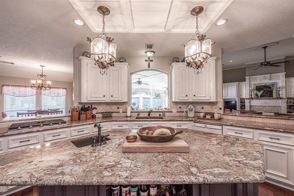 23530 Powder Mill Drive, Tomball, Texas image 15