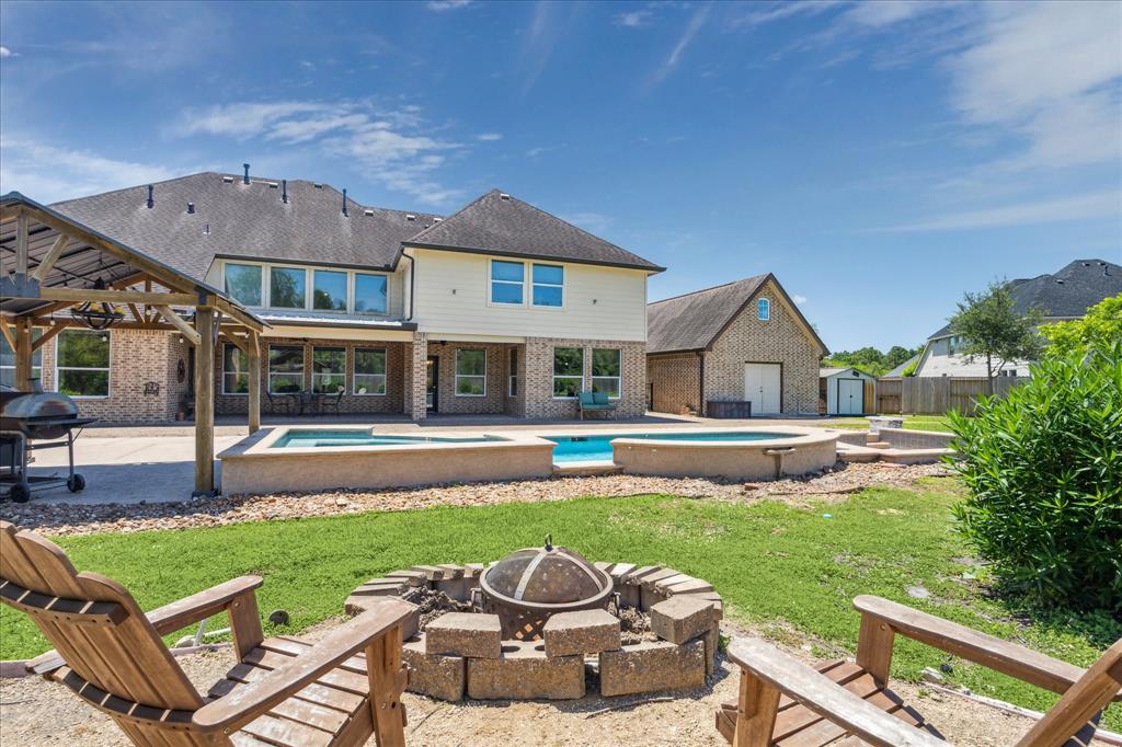 2414 Lakeway Drive, Friendswood, Texas image 37