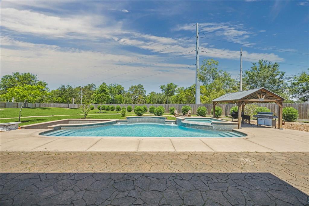 2414 Lakeway Drive, Friendswood, Texas image 39