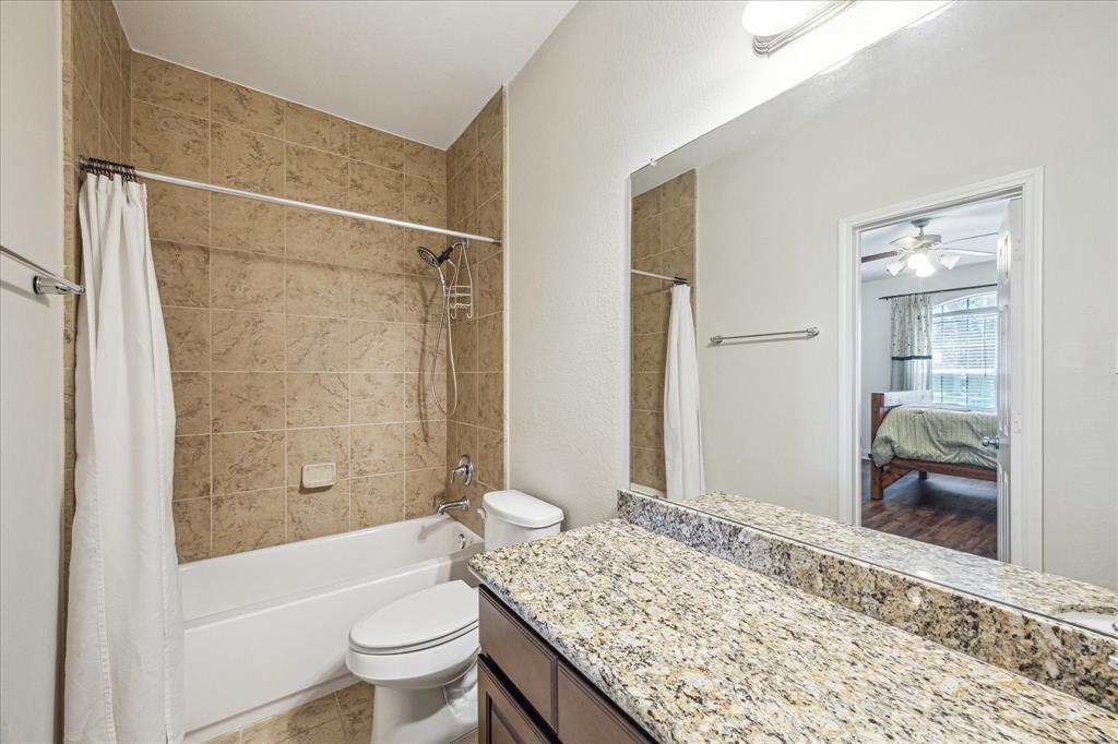 2414 Lakeway Drive, Friendswood, Texas image 21