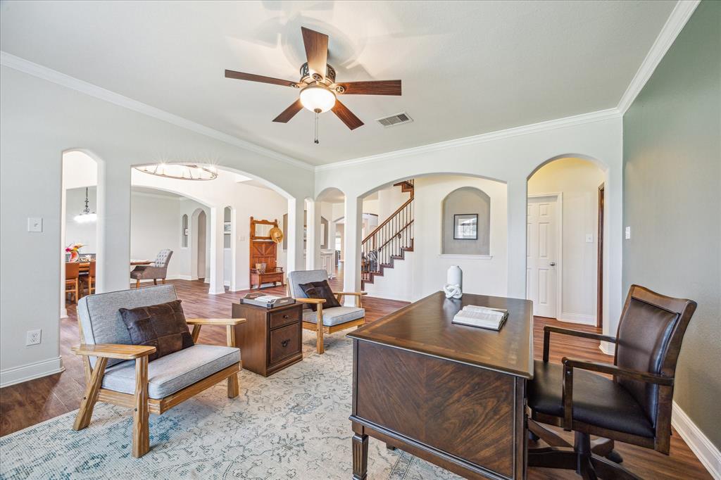 2414 Lakeway Drive, Friendswood, Texas image 13